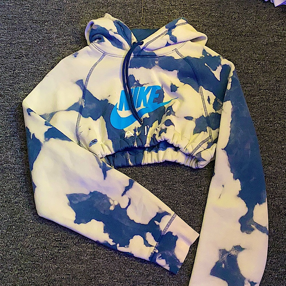 super cropped tie dye nike pullover